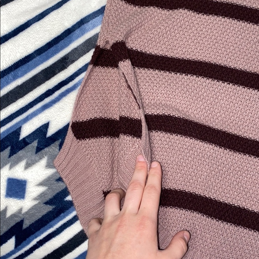 Women’s Rue21 Sweater - Picture 2 of 4